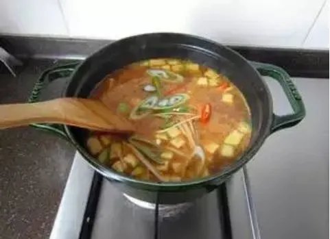 韩国大酱汤的做法是怎样的?