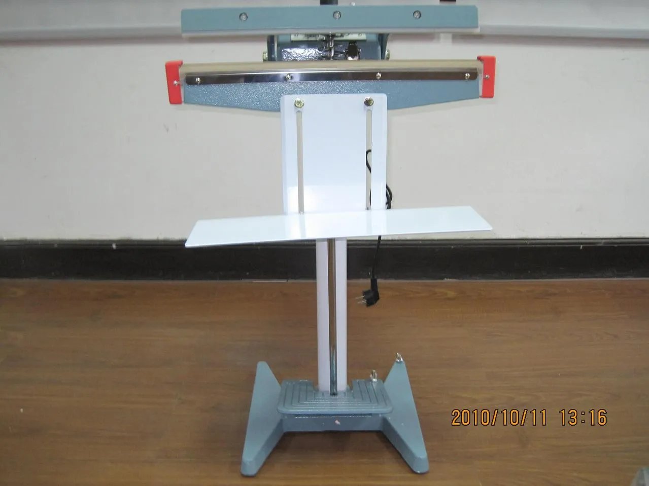 作坊用的塑料袋小型封口机的价位