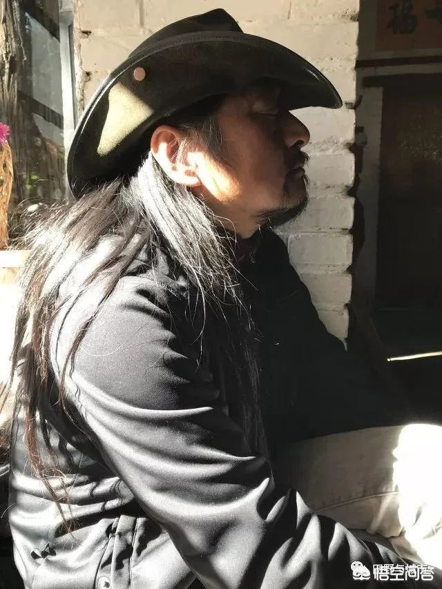 女粉丝发数万字表白知名导演张扬，你怎么看？