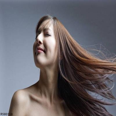 头发稀疏怎么变浓密 四个方法让头发浓密