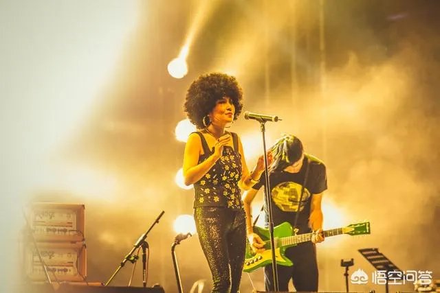 如何评价歌手张蔷?