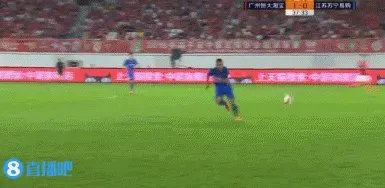 粤媒及球迷都认为，叶重秋对郜林犯规性质恶劣，出示黄牌量刑太轻，对此你怎么看？