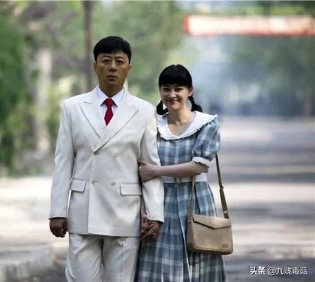 有哪些令人百看不厌的电影或者电视剧？