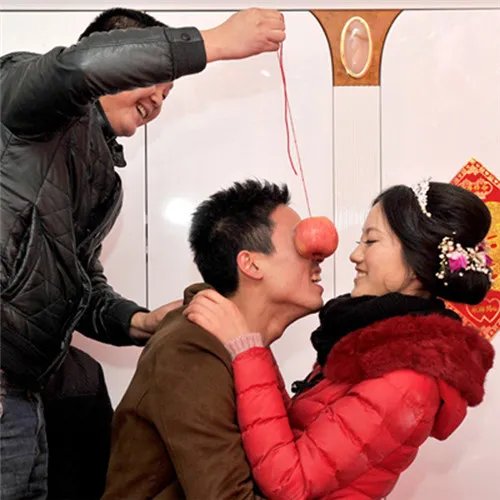 闹洞房招数图片 农村闹洞房招数有哪些