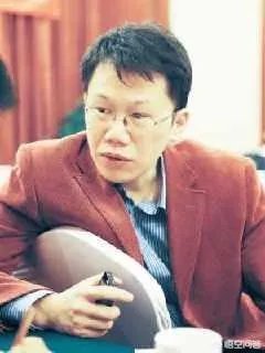 央视解说员洪钢解说英格兰淘汰哥伦比亚的比赛时,为什么在第115分钟就说比赛结束?