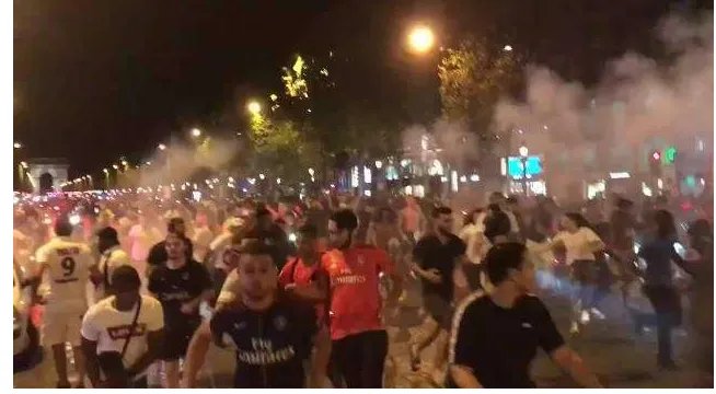 无缘欧冠奖杯巴黎爆发大规模骚乱，你如何看待？