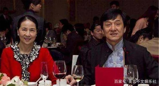 林凤娇深爱成龙这么多年,背后为何全是泪水?