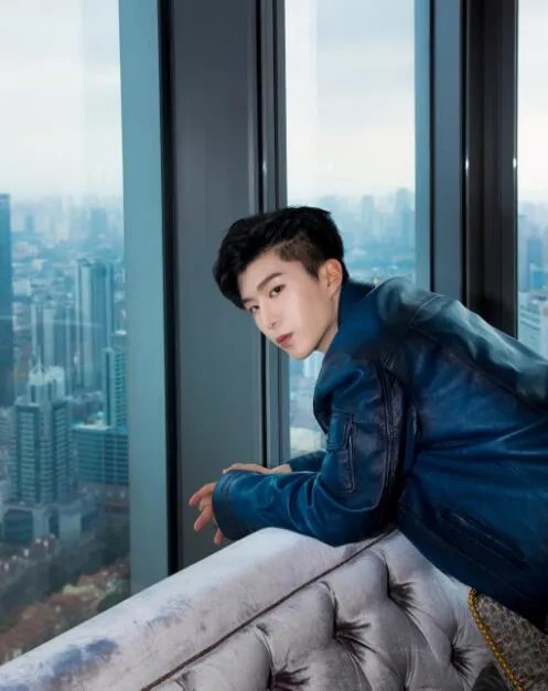 范丞丞应援口号和应援色是什么 他是在韩国出道的吗