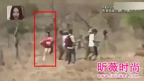 女子勾引巨蜥 场面让人目瞪口呆(组图)