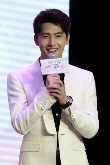 杨洋名誉案被告需道歉并赔偿几万元?