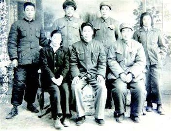 石嘴山市第八中学的知名校友