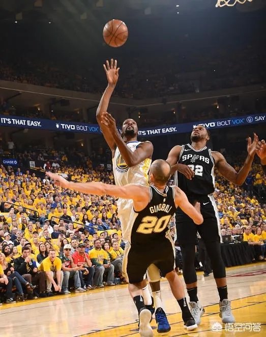 本赛季季后赛马刺打勇士G1中麦基担任首发中锋，会有奇效嘛？