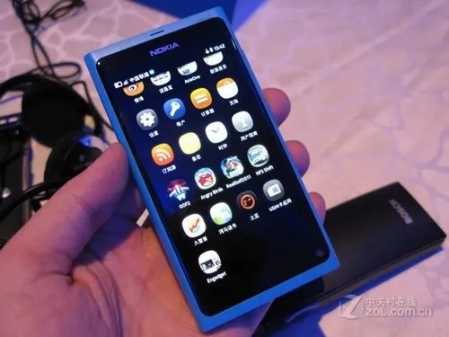 外表很精致 诺基亚N9惊爆价1600元