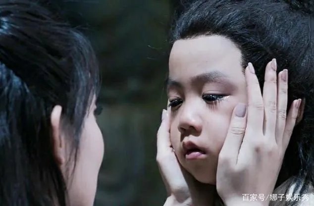 拍古装剧做美甲，为了漂亮对袁咏仪撒谎，如今被郭敬明骂哭，她是谁？