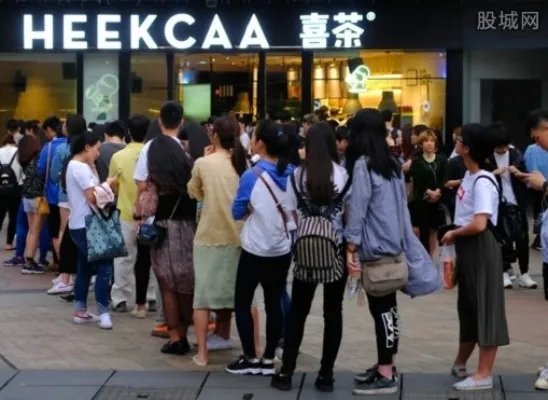 喜茶喝出指套 喜茶这样回应详细情况