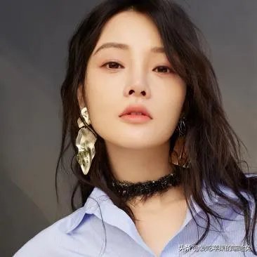 李小璐淘宝店日销10万，为何明星从“带货”转“卖货”？