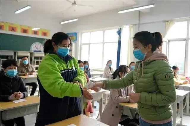 绥芬河口岸输入病例是否影响黑龙江省开学时间？