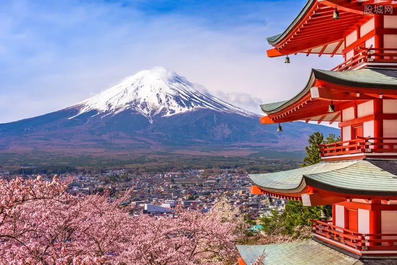 李嘉欣夫妇游日本 盘点日本最好玩的地方