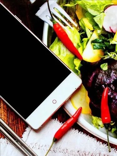 小辣椒6相机像素高 天猫小辣椒旗舰店在售769元