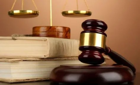 河南渣土车压扁小车致4死，谁该为此事故负责？