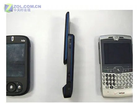 200万像素滑盖 深蓝摩托Capri真机现身