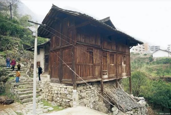 中国打波兰的世界杯赛，是不是周琦发球失误葬送了比赛呢？