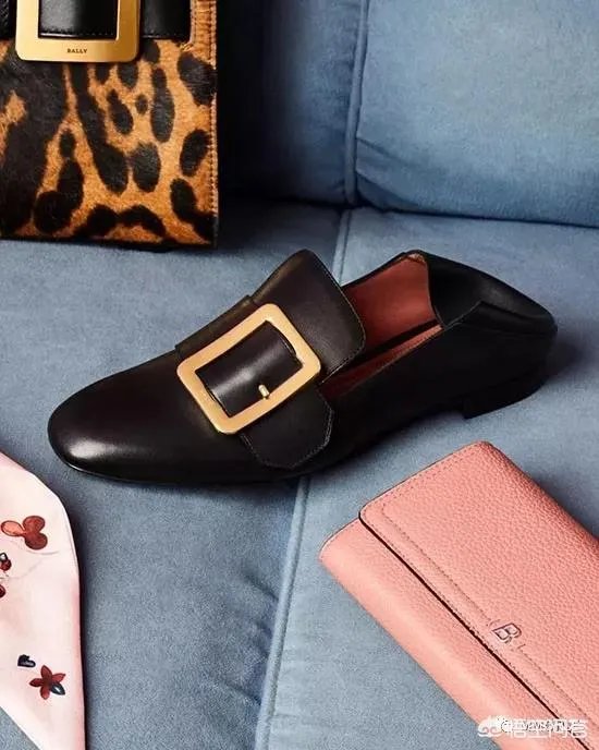 能推荐一些淘宝上有风格的女鞋吗？