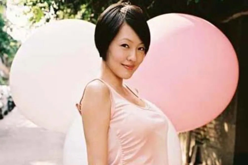 44岁刘真抢救45天病逝，小S泣不成声该怎样看待？