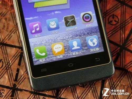 4吋安卓4.0超薄强电 步步高vivo E3评测