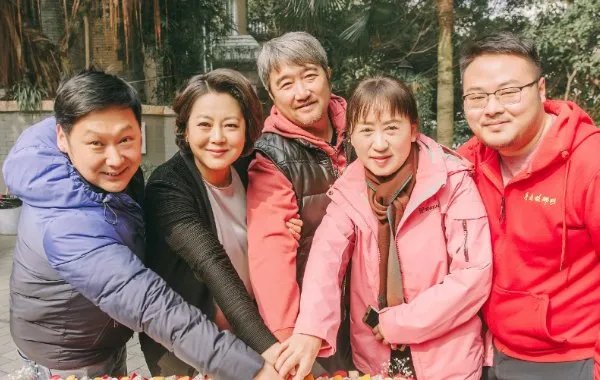 王茜华：演农村剧走红，为拍戏整容200次，今50岁现状如何？