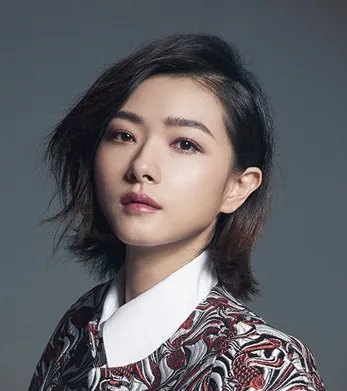 《荡寇风云》的女主角是谁演的？