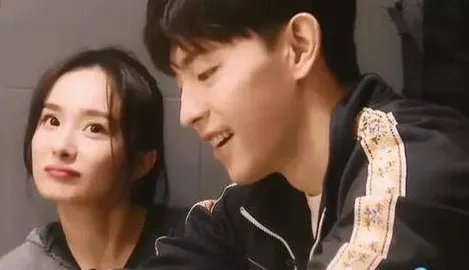 杨幂与许凯拍吻戏毫无违和感，她曾搭配过哪些火热小鲜肉？