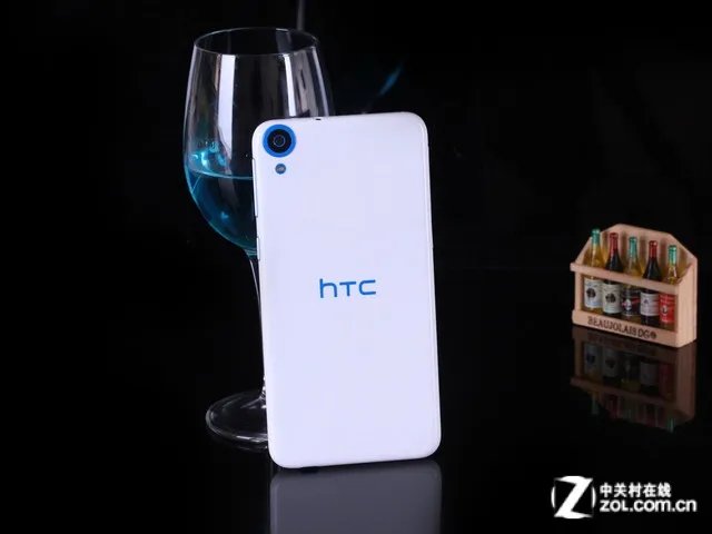 首款64位八核 HTC Desire 820商家到货