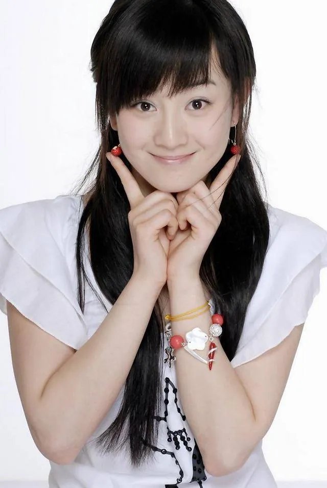 娱乐圈有哪些本来就长得很好看却还整容的明星？