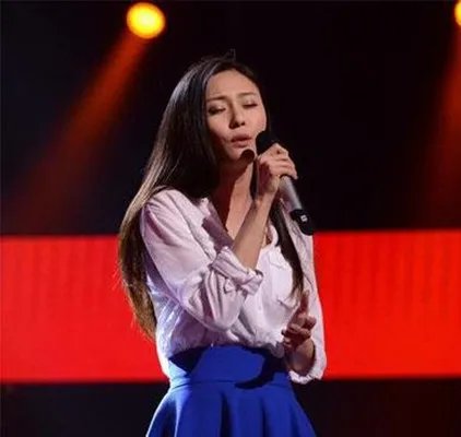 聆听中国好声音陈冰盛夏光年 富豪老爸美女妈妈抢镜