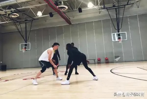 租场馆，聘用四名外教，高价请纳什特训，如此努力训练的孙悦能重回巅峰吗？