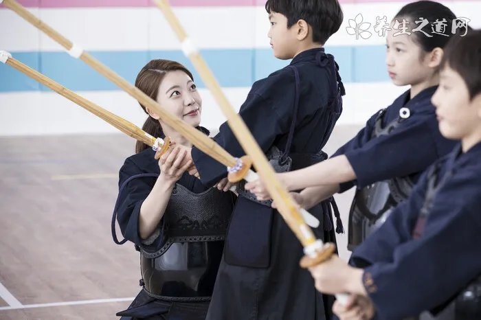 简单的瑜伽减肥动作有哪些