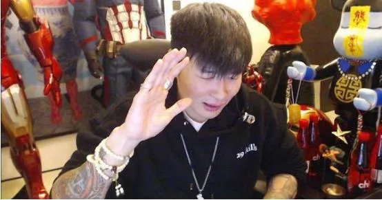 如何看待赵梦玥和傻狐帝？