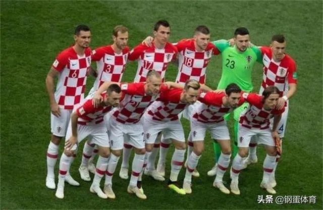 最好看的足球队服十大