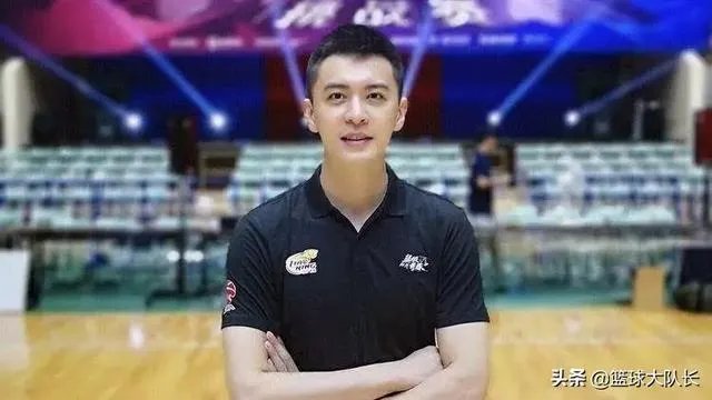 辽篮与马丁内斯续约,下季以助教辅佐杨鸣,蒋兴权回归有何深意?