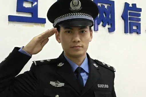 人民日报评网络虚假流量，你觉得怎么样才能改变这种现象？