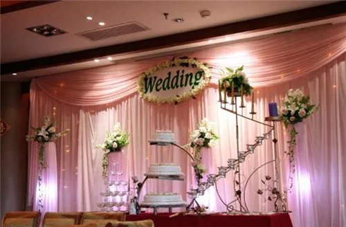 欧式婚礼现场布置图片 欧式婚礼适合用什么样的背景