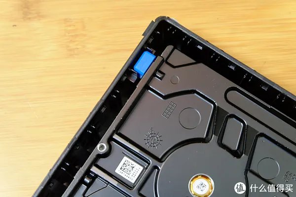 西数Elements，西数Mybooks，希捷Expansion三款移动硬盘拆解方法。