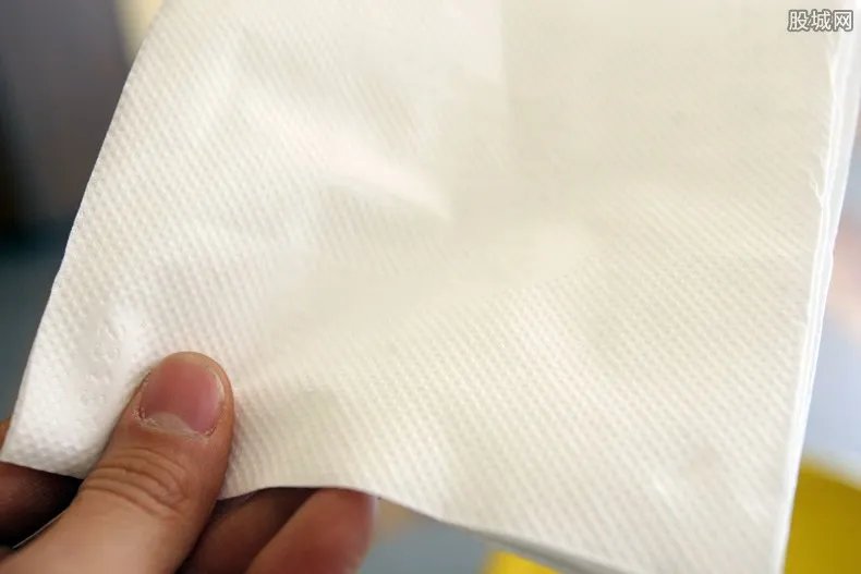 全民疯抢卫生纸 表示会确保供需稳定且不会涨价