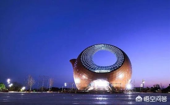 如何评价苏州螃蟹建筑呢？