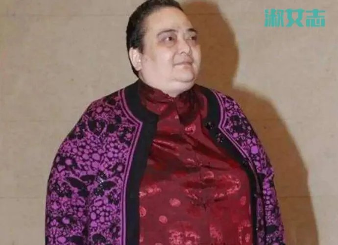 何超雄为何变成这样 她年轻时相貌惊艳