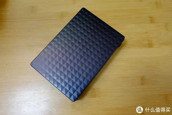 西数Elements，西数Mybooks，希捷Expansion三款移动硬盘拆解方法。