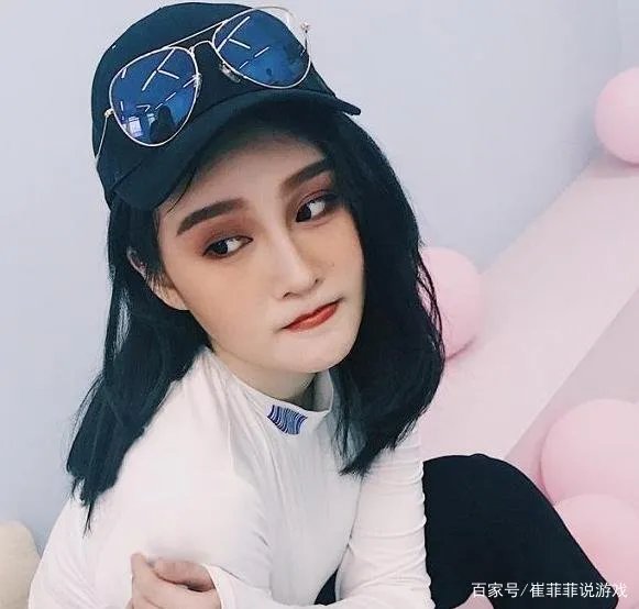 赵本山妻子谈女儿整容，坦言看着很揪心，女儿整容她该不该阻止？