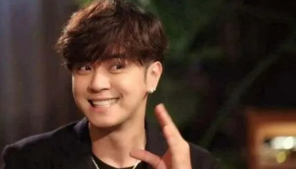 罗志祥干了这么多颠覆三观的事，为什么在娱乐圈却能滴水不漏？