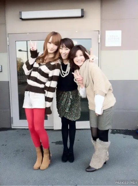 每日福利大放送 长腿模特佐藤かよ大秀惹火身材